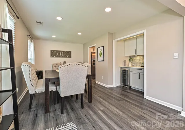 Photo 3 of Townhouse for sale at 8069 Regent Park Ln, Charlotte, NC 28210 | MLS# 4415481 | Listing updated on 2026-09-22