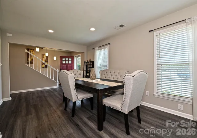 Photo 4 of Townhouse for sale at 8069 Regent Park Ln, Charlotte, NC 28210 | MLS# 4415481 | Listing updated on 2026-10-24