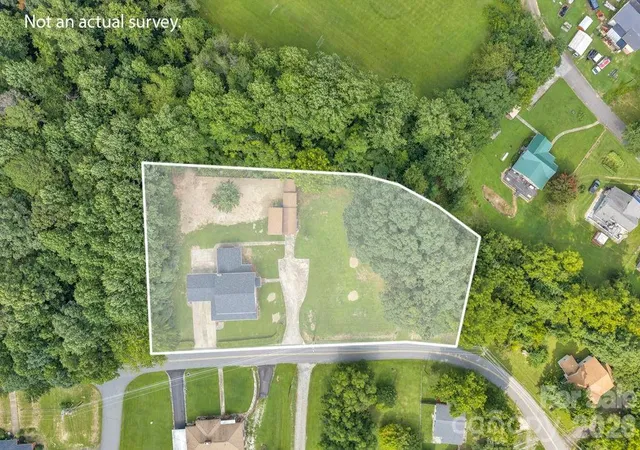Photo 3 of Single family home for sale at 490 Morehead Rd, Marion, NC 28752 | MLS# 4415496 | Listing updated on 2026-08-18