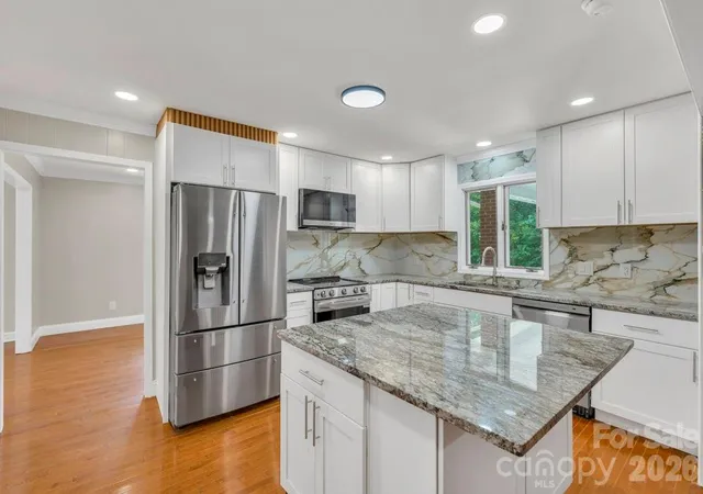 Photo 4 of Single family home for sale at 490 Morehead Rd, Marion, NC 28752 | MLS# 4415496 | Listing updated on 2026-08-18