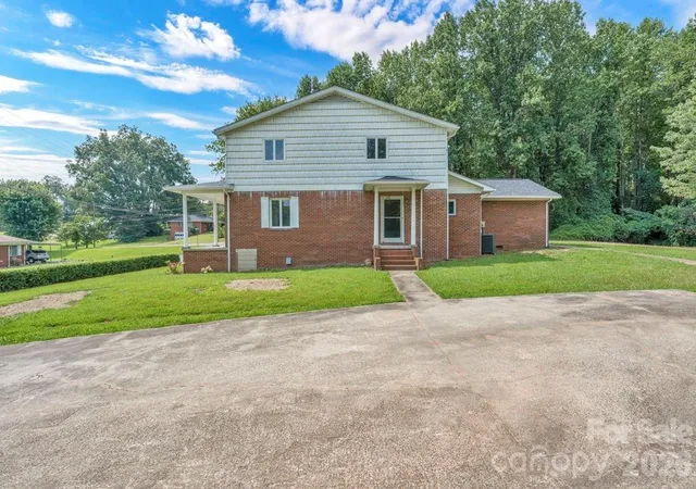 Photo 48 of Single family home for sale at 490 Morehead Rd, Marion, NC 28752 | MLS# 4415496 | Listing updated on 2026-08-18