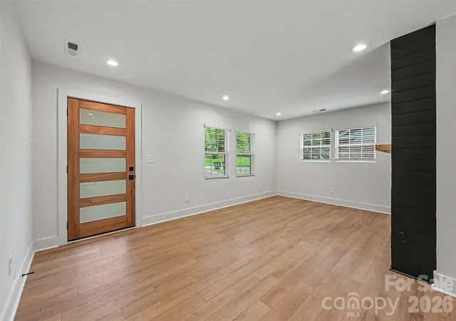 5th image of 2000 Kilborne Dr, Charlotte, NC 28205 | MLS# 4415514