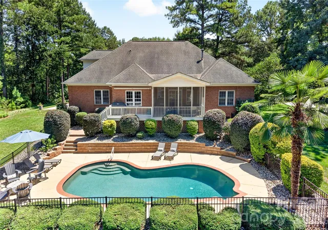 3rd image of 4565 River Hills Dr, Denver, NC 28037 | MLS# 4415518
