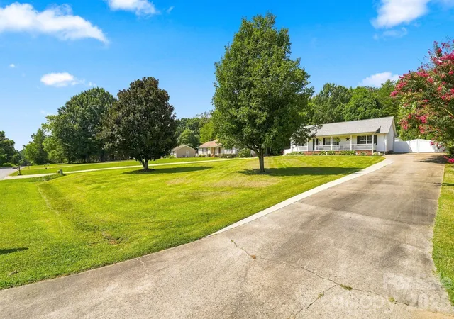 2nd image of 132 Kendra Dr, Mooresville, NC 28117 | MLS# 4415525