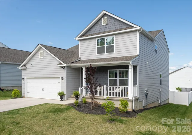 1st image of 596 Country Oak Dr, Asheville, NC 28804 | MLS# 4415536