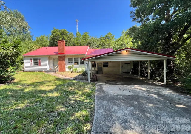 Photo 1 of Single family home for sale at 215 Factory St, Biscoe, NC 27209 | MLS# 4415538 | Listing updated on 2026-08-18