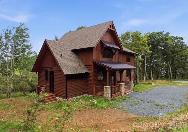 Photo 4 of Sale Pending at 761 Foxfire Dr, Banner Elk, NC 28604 | MLS# 4415541 | Listing updated on 2026-08-27