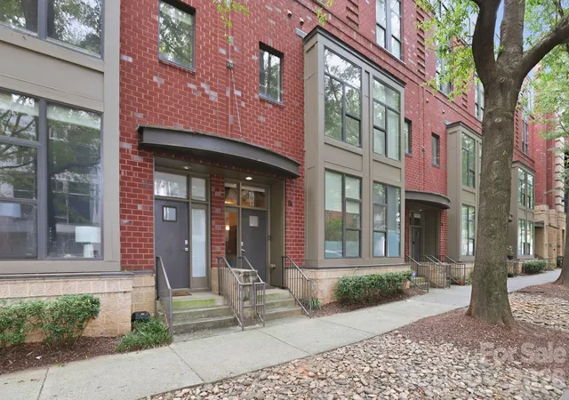 Photo 3 of Condo for sale at 2125 Southend Dr #106, Charlotte, NC 28203 | MLS# 4415556 | Listing updated on 2026-10-08