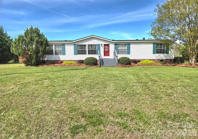 1st image of 3449 Yount Rd, Newton, NC 28658 | MLS# 4415560