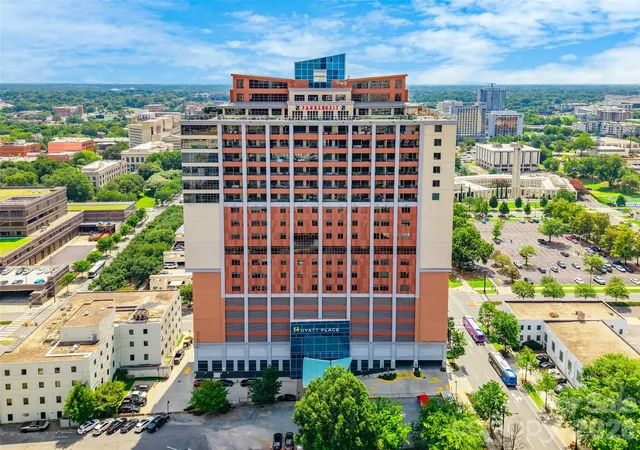2nd image of 222 S Caldwell St #1607, Charlotte, NC 28202 | MLS# 4415569