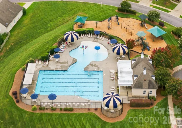 2nd image of 1001 Yellow Daisy Dr, Matthews, NC 28104 | MLS# 4415570