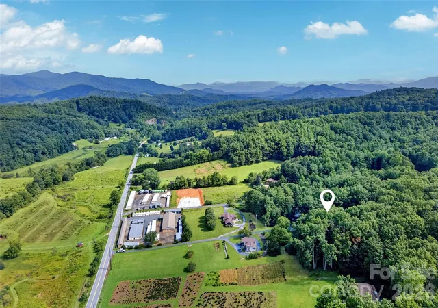47th image of 108 Shenandoah Dr, Burnsville, NC 28714 | MLS# 4415597