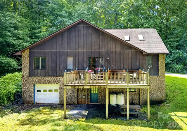 5th image of 108 Shenandoah Dr, Burnsville, NC 28714 | MLS# 4415597