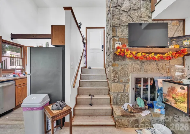 Photo 4 of Townhouse for sale at 117 Horse Shoe Ridge Rd E, Deep Gap, NC 28618 | MLS# 4415599 | Listing updated on 2026-08-31