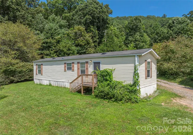 2nd image of 124 Sayles Town Pl, Fairview, NC 28730 | MLS# 4415601