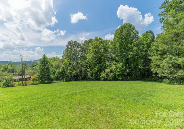 image of 124 Sayles Town Pl, Fairview, NC 28730 | MLS# 4415601