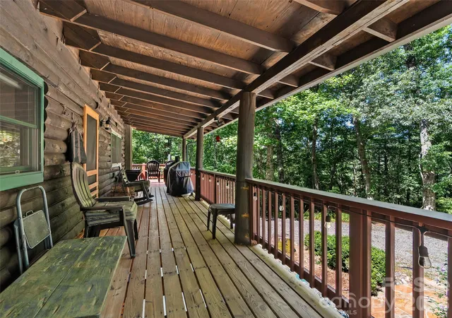 Photo 3 of Single family home for sale at 185 Rainbow Lake Dr, Brevard, NC 28712 | MLS# 4415603 | Listing updated on 2026-08-19