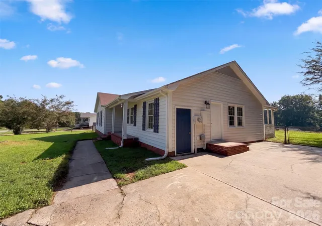 19th image of 4202 Wrentree Dr, Dallas, NC 28034 | MLS# 4415605