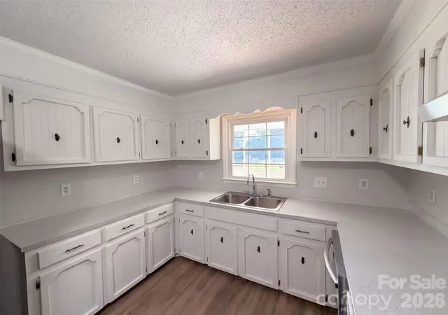 2nd image of 4202 Wrentree Dr, Dallas, NC 28034 | MLS# 4415605