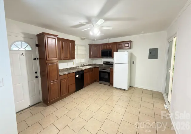 2nd image of 4131 Woodgreen Ter, Charlotte, NC 28205 | MLS# 4415614