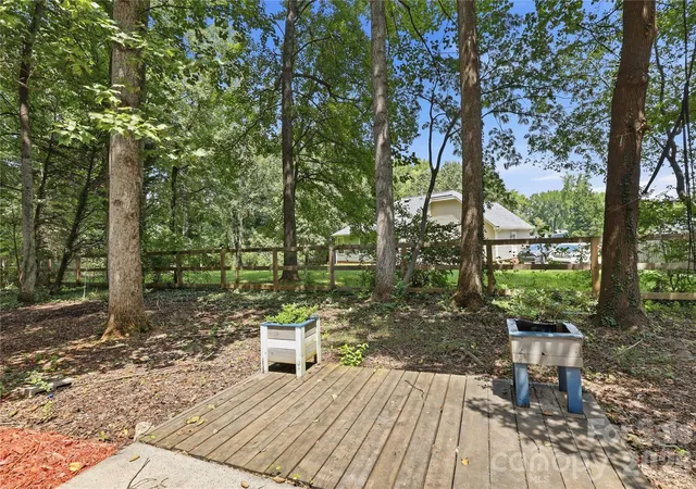 Photo 31 of Single family home for sale at 5810 Ness Ct, Charlotte, NC 28208 | MLS# 4415634 | Listing updated on 2026-08-21