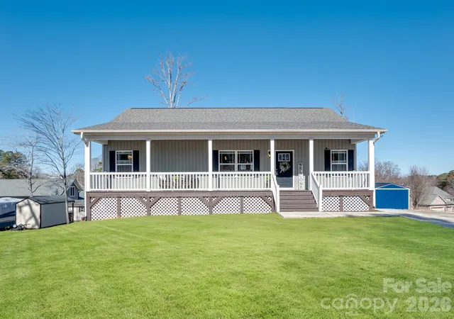 Photo 2 of Single family home for sale at 9464 Riviera Dr, Sherrills Ford, NC 28673 | MLS# 4415647 | Listing updated on 2026-09-28