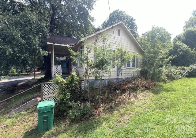 2nd image of 109 Dean St, Gastonia, NC 28052 | MLS# 4415660