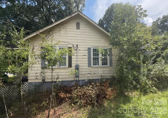 3rd image of 109 Dean St, Gastonia, NC 28052 | MLS# 4415660