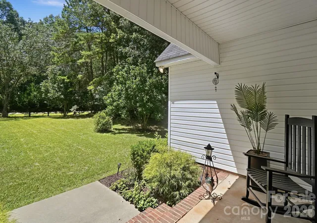 Photo 3 of Single family home for sale at 7003 S Providence Rd, Waxhaw, NC 28173 | MLS# 4415672 | Listing updated on 2026-10-08