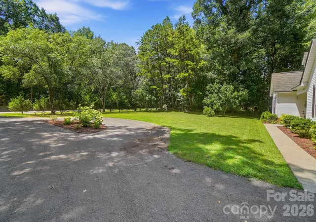 Photo 4 of Single family home for sale at 7003 S Providence Rd, Waxhaw, NC 28173 | MLS# 4415672 | Listing updated on 2026-10-08
