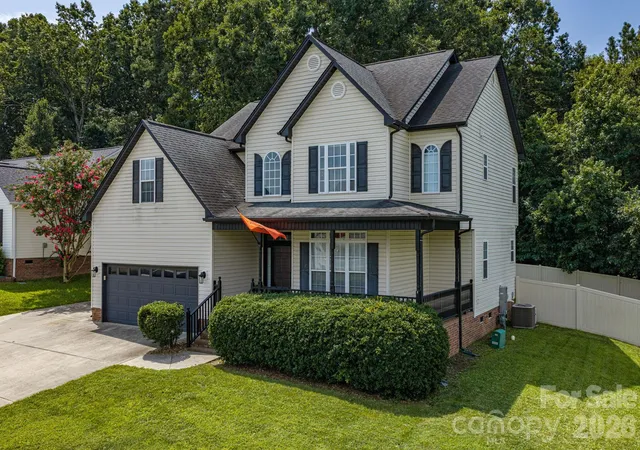 3rd image of 908 Carole Summey Dr, Dallas, NC 28034 | MLS# 4415681