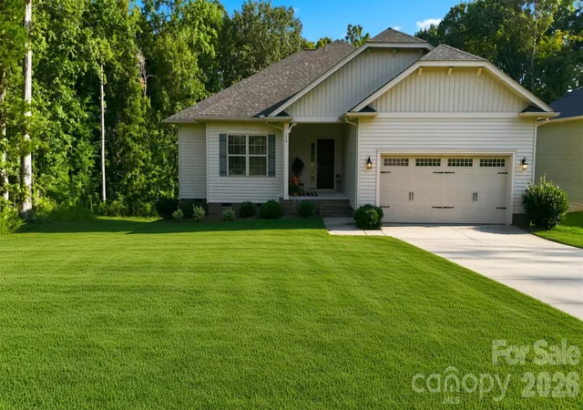 Photo 3 of Single family home for sale at 140 Wylie Trl, Statesville, NC 28677 | MLS# 4415683 | Listing updated on 2026-10-09