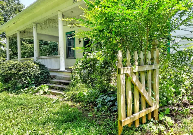 5th image of 22 Woodbend Ln, Black Mountain, NC 28711 | MLS# 4415693