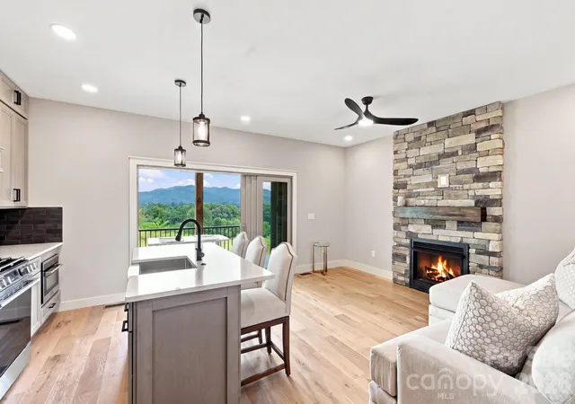 Photo 3 of Single family home for sale at 128 Chepstow Pl, Black Mountain, NC 28711 | MLS# 4415709 | Listing updated on 2026-08-29