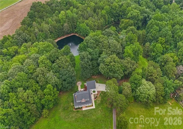 Photo 3 of Single family home for sale at 325 Buck Seaford Rd, Mocksville, NC 27028 | MLS# 4415716 | Listing updated on 2026-08-19