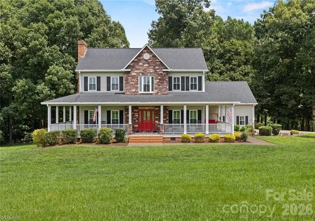 Photo 4 of Single family home for sale at 325 Buck Seaford Rd, Mocksville, NC 27028 | MLS# 4415716 | Listing updated on 2026-08-19