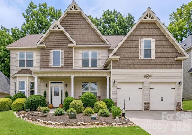Photo 1 of Single family home for sale at 119 Cole Dr, Mooresville, NC 28115 | MLS# 4415718 | Listing updated on 2026-09-23