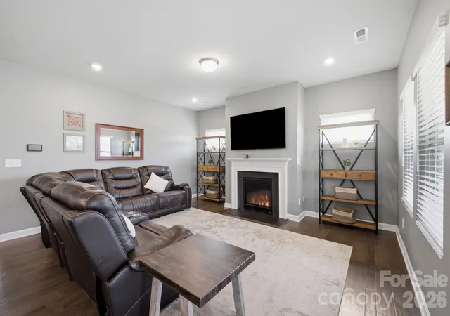 Photo 4 of Single family home for sale at 5281 Turtle Crk Dr, Denver, NC 28037 | MLS# 4415727 | Listing updated on 2026-10-05