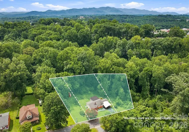 23rd image of 121 Rhyne St, Morganton, NC 28655 | MLS# 4415739