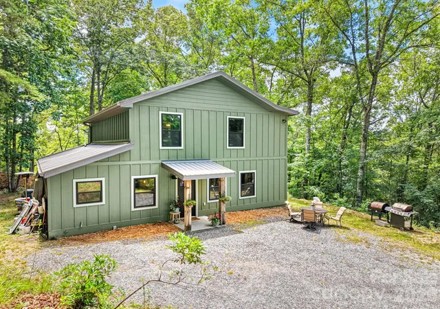 2nd image of 431 Judds Trl, Franklin, NC 28734 | MLS# 4415759