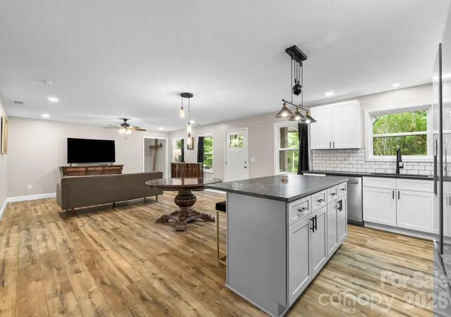 4th image of 431 Judds Trl, Franklin, NC 28734 | MLS# 4415759