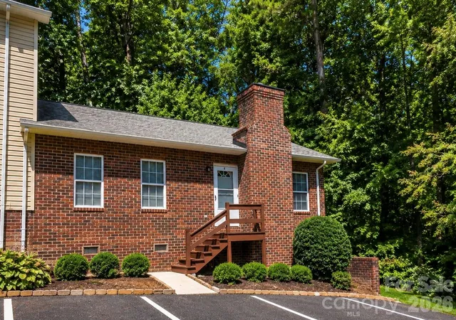 1st image of 1491 20th Ave Ne #6, Hickory, NC 28601 | MLS# 4415818