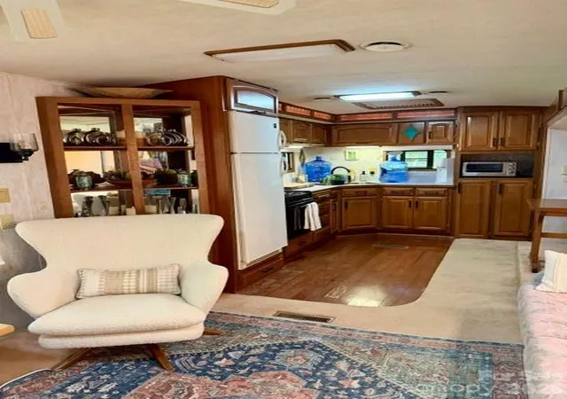 Photo 3 of Single family home for sale at 284 Aqua Vista Loop, Waynesville, NC | MLS# 4415824 | Listing updated on 2026-10-02