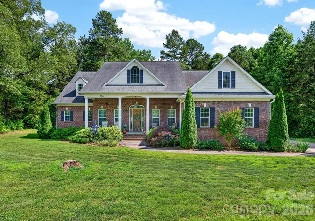1st image of 8611 Kerns Meadow Ln, Huntersville, NC 28078 | MLS# 4415825