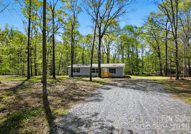 24th image of 110 Matthew Dr, Kings Mountain, NC 28086 | MLS# 4415833