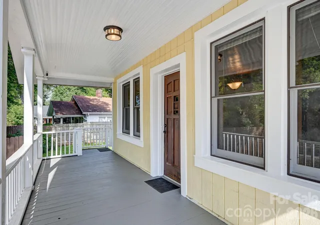 Photo 3 of Single family home for sale at 376 Fairview Rd, Asheville, NC 28803 | MLS# 4415834 | Listing updated on 2026-10-02
