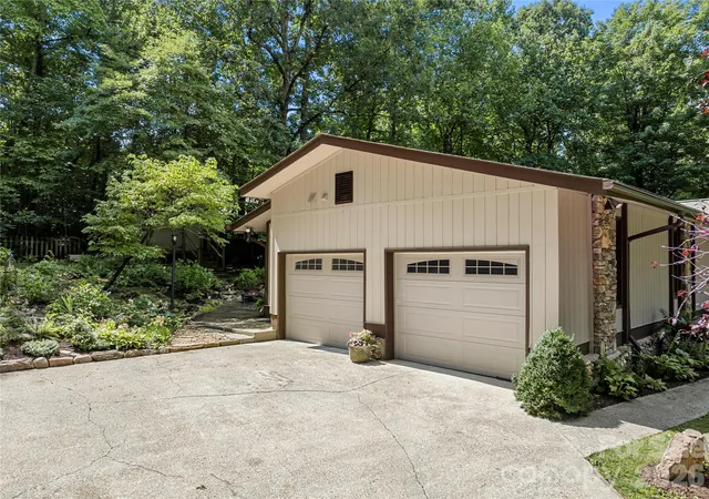 3rd image of 10 Brook Forest Dr, Arden, NC 28704 | MLS# 4415849
