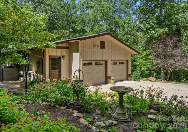 5th image of 10 Brook Forest Dr, Arden, NC 28704 | MLS# 4415849