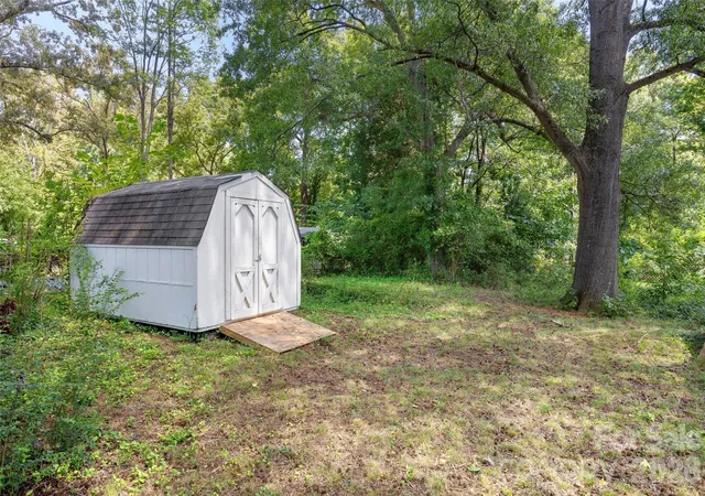 41st image of 226 Vickery Dr, Charlotte, NC 28215 | MLS# 4415894