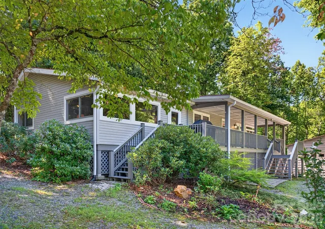 Photo 3 of Single family home for sale at 1900 Solomon Jones Rd, Cedar Mountain, NC 28718 | MLS# 4415899 | Listing updated on 2026-08-26